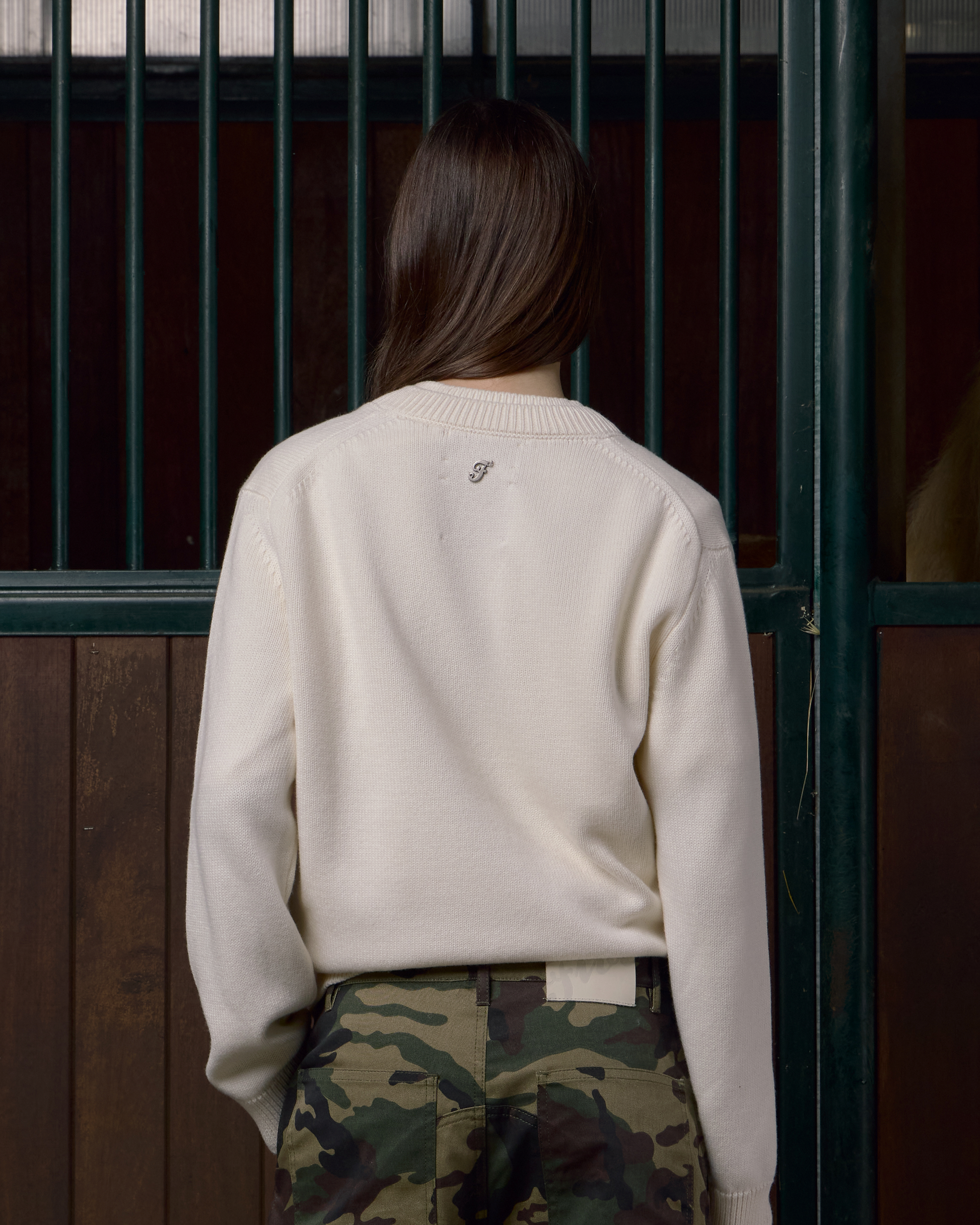 AFH-V-NECK-JUMPER-WHITE-9