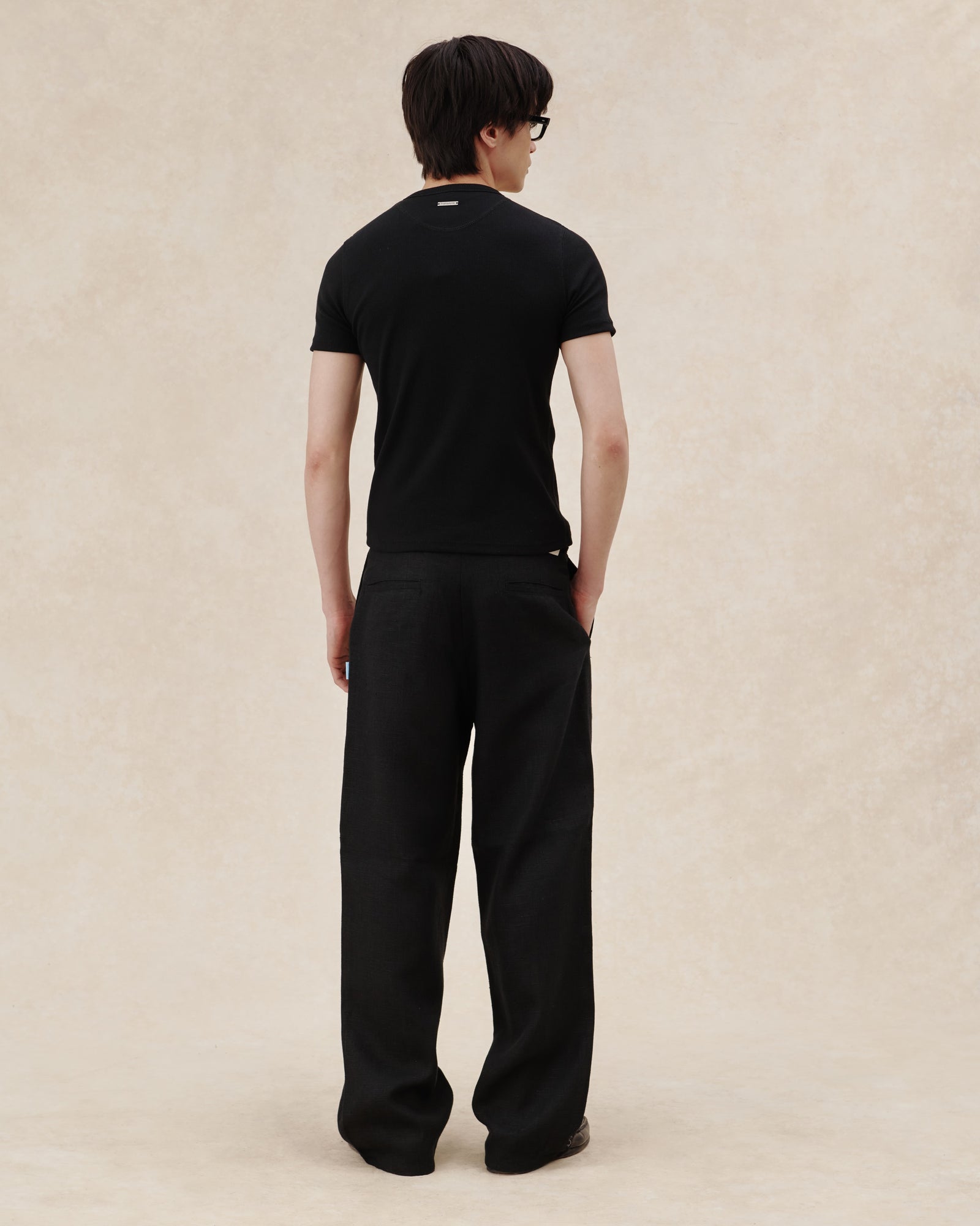 EV.-SERAFINO-TEE-BLACK-2