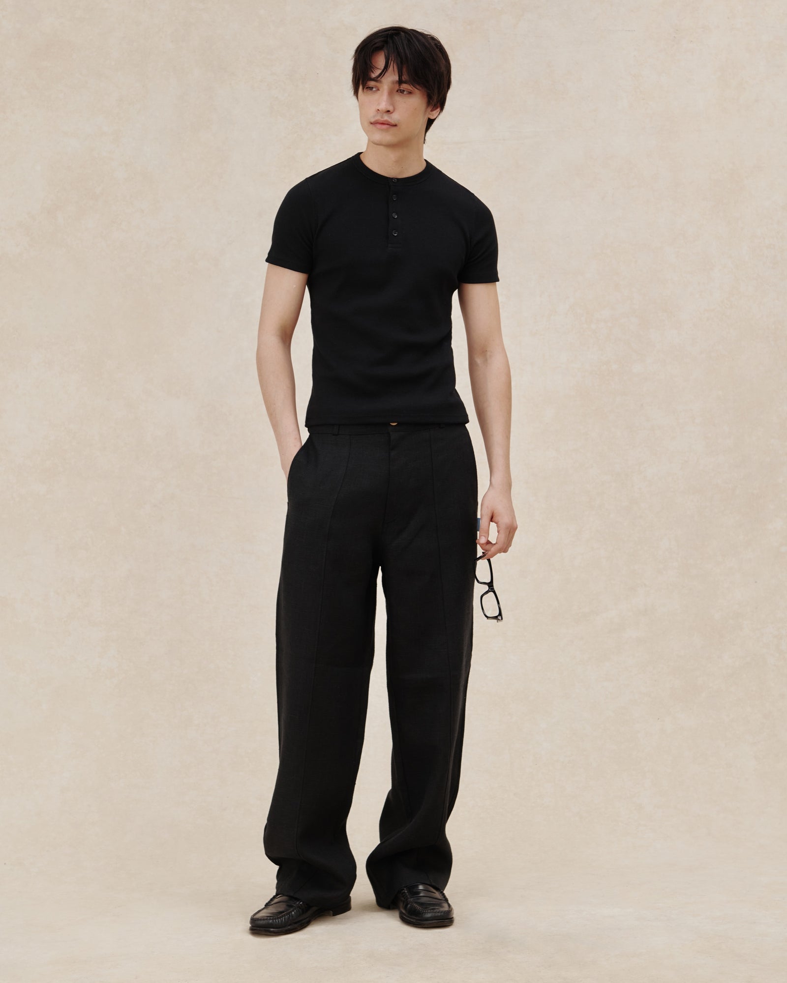 EV.-SERAFINO-TEE-BLACK-3