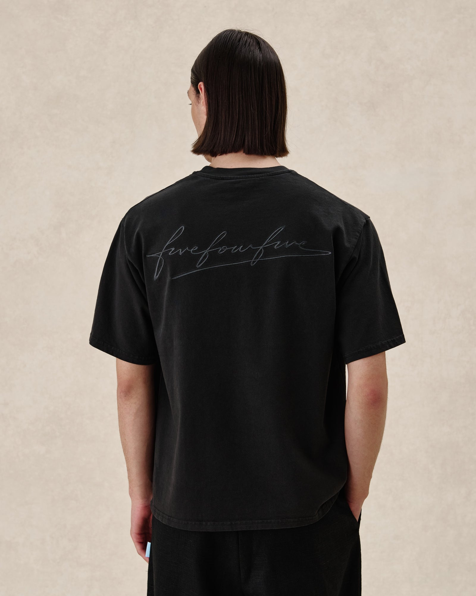 SS26-EV-EMBROIDERED-TEE-BLACK-4