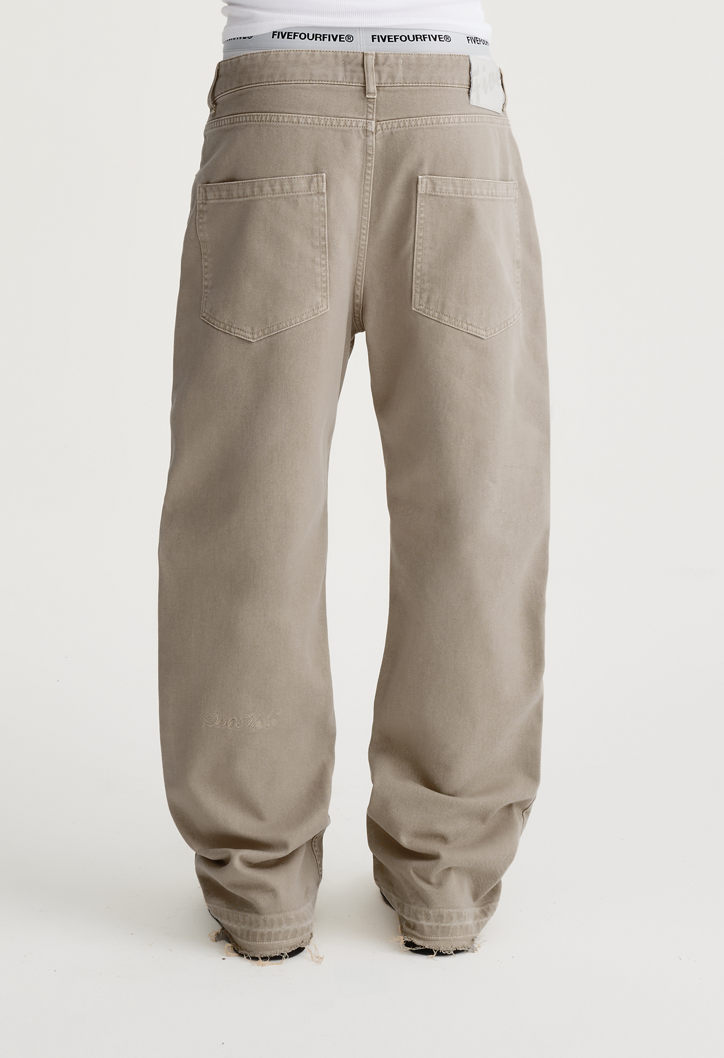 545 Denim 01 Distressed Regular