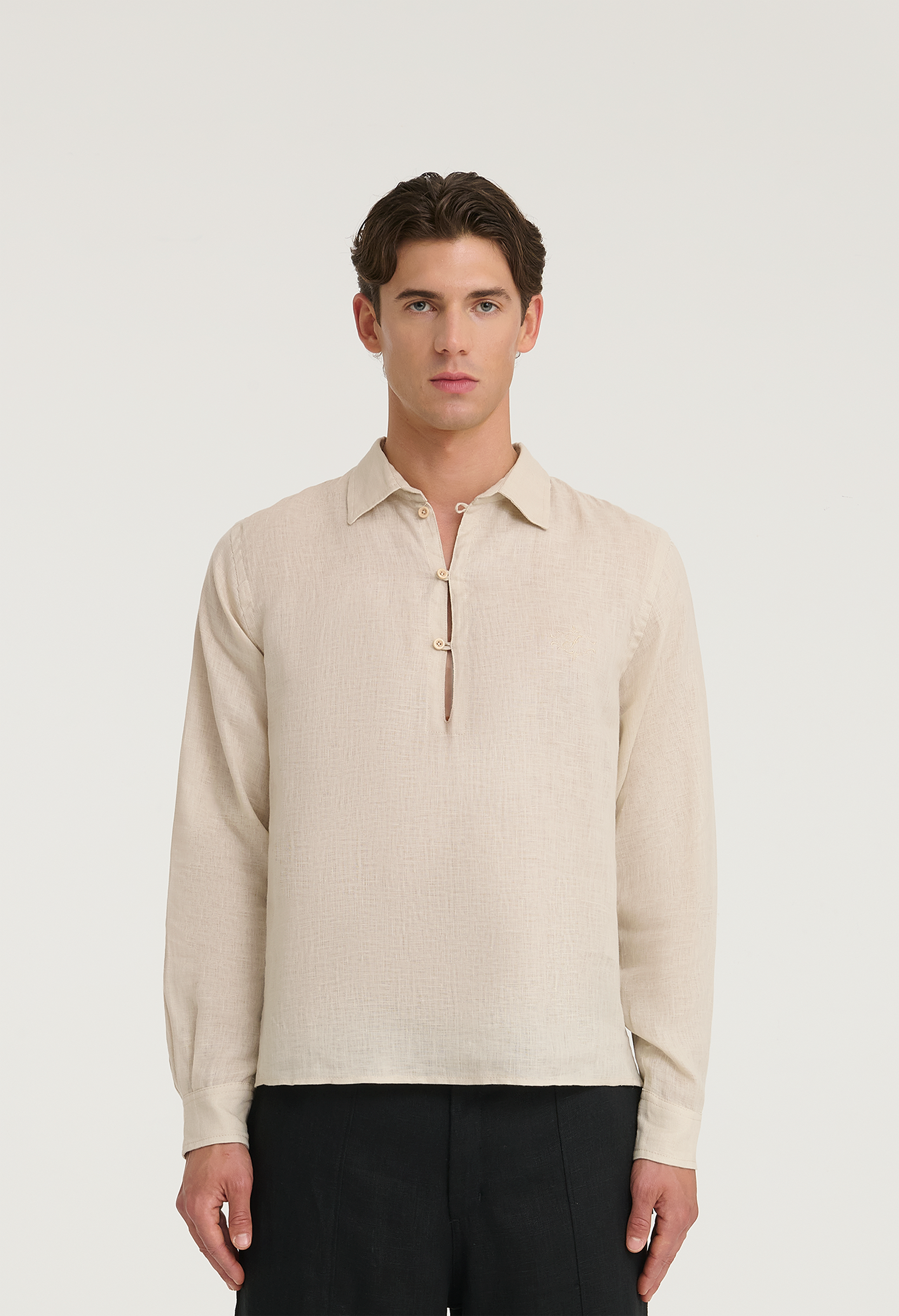 545 PURE LINEN HALF BUTTON SHIRT SAND