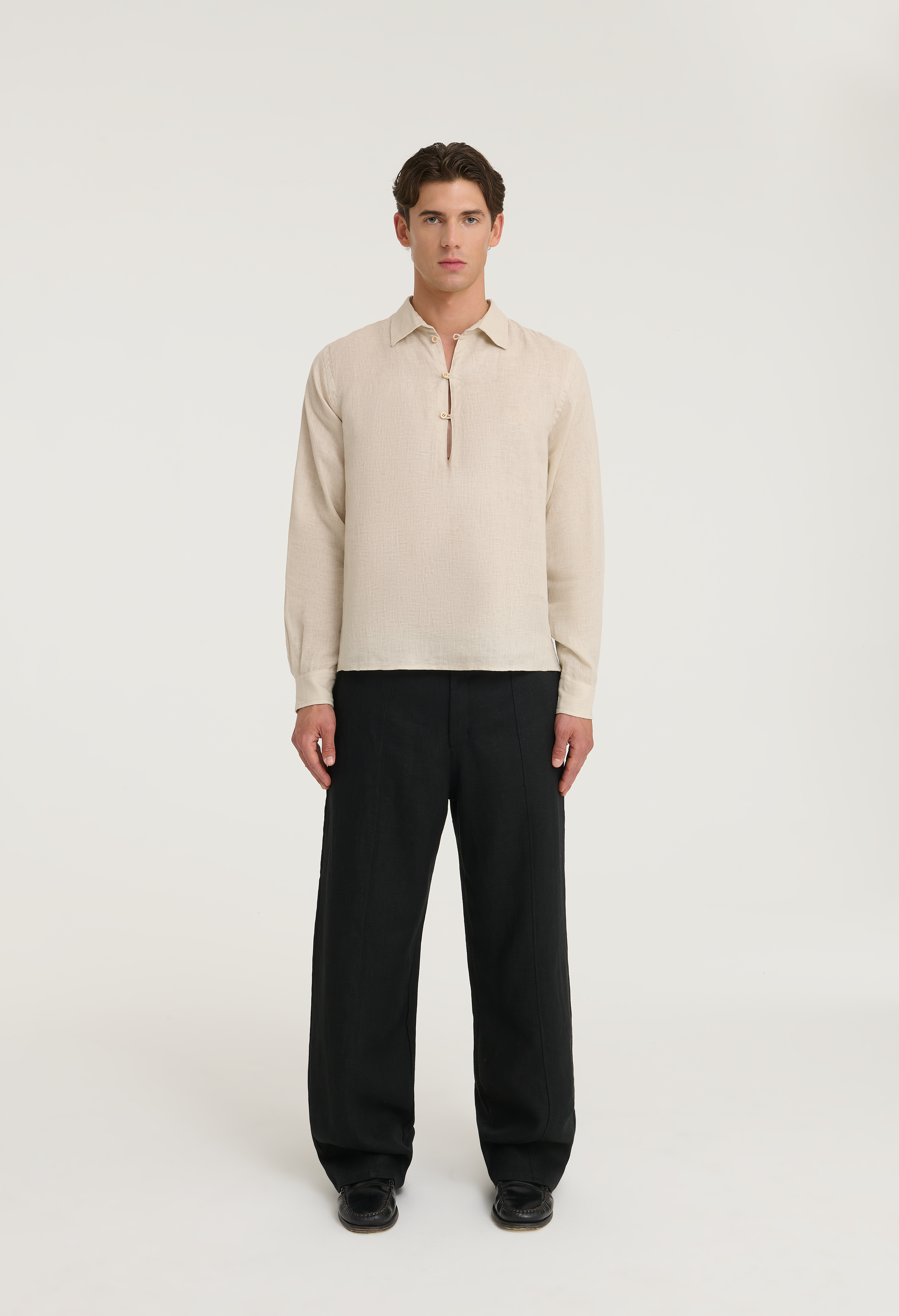 545 PURE LINEN HALF BUTTON SHIRT SAND